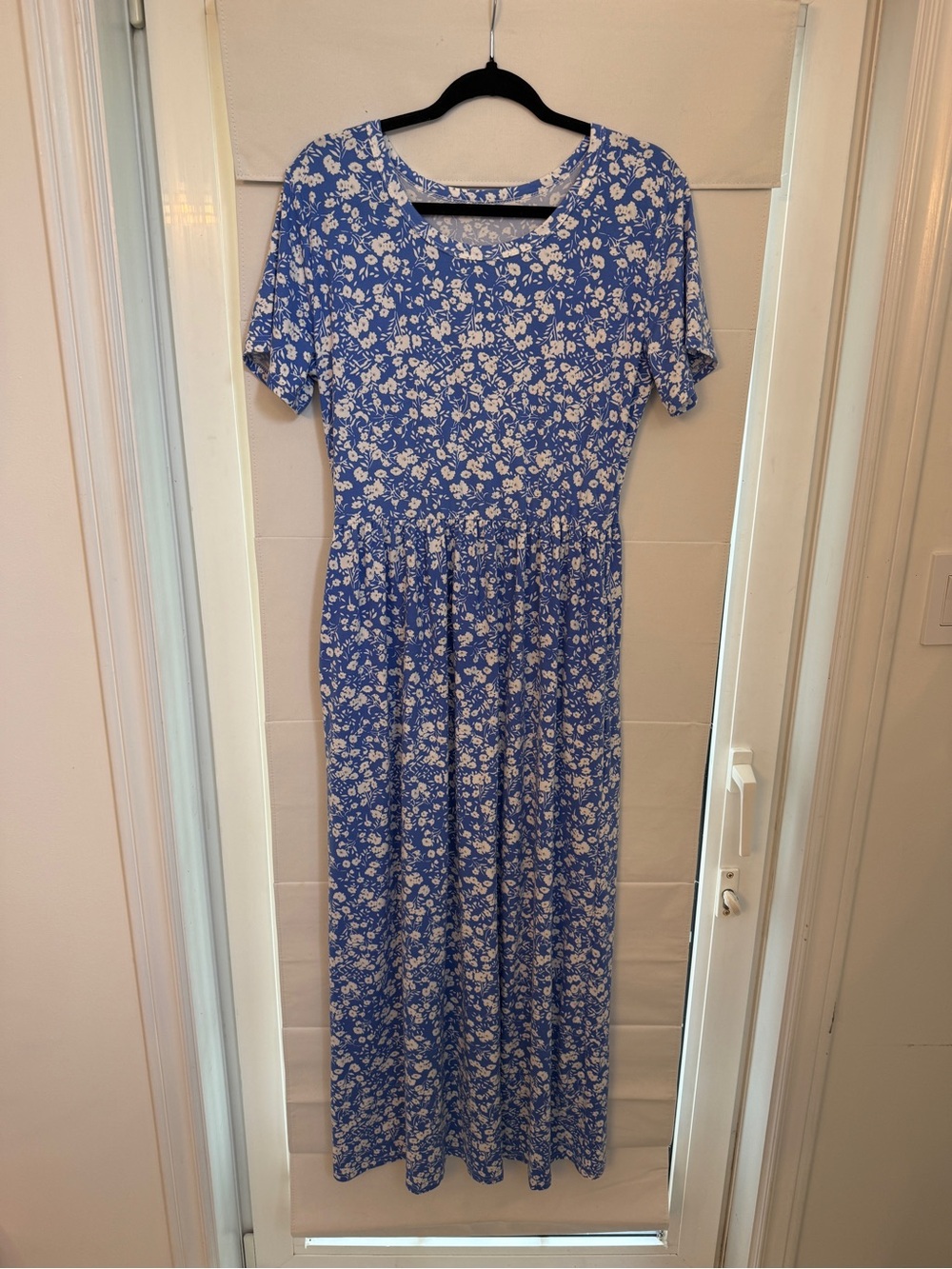 Blue Floral Midi Dress – Casual Short-Sleeve Women’s Dress